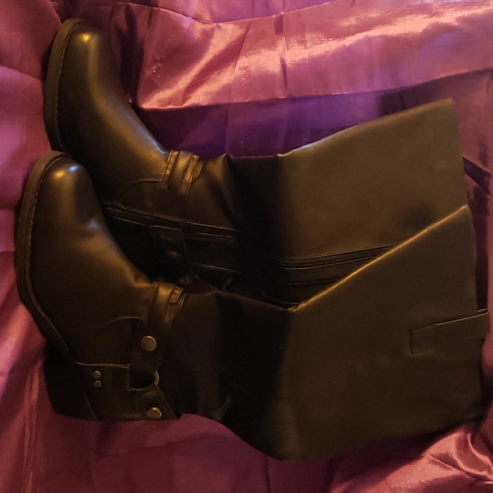 Torrid knee high boots